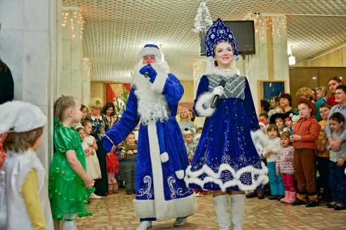 Новый год к нам мчится!