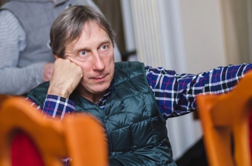 С новым худруком!